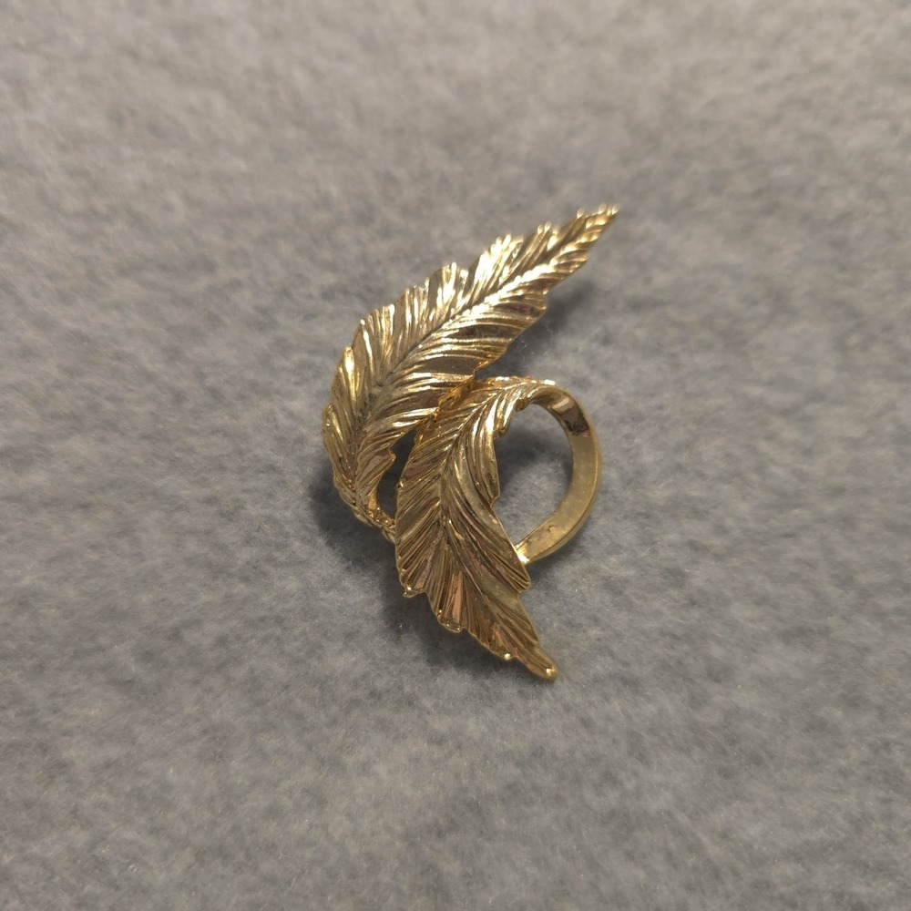 Vintage Gold Color Curled Textured Leaf Brooch